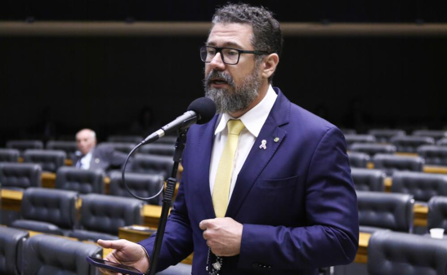 Pollon quer derrubar norma da PF e devolver regulação dos CACs ao Exército